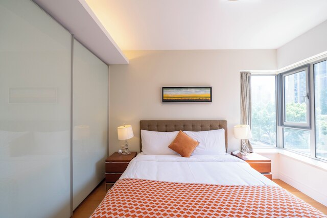 Tyms Cozy 2BR 1BA Apt Near Metro