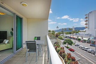 Apartment in the City with Pool and BBQ