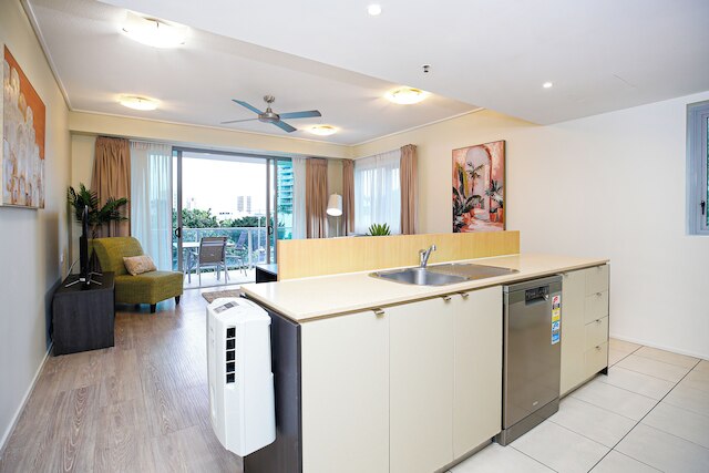 Apartment in the City with Pool and BBQ