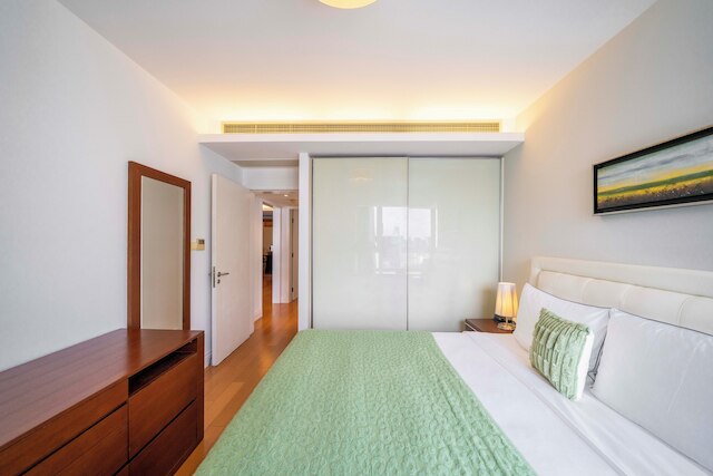 Tyms Spacious 2BR 1BA Apt Xuhui Metro