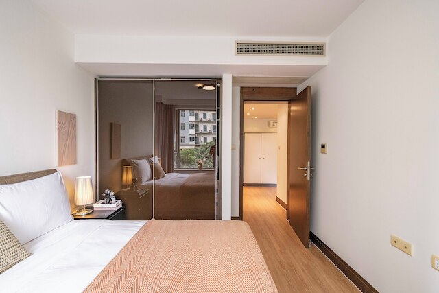 Tyms Modern 1BR 1BA Suite Xujiahui Shops