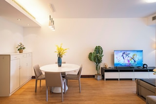 Tyms Modern 1BR 1BA Suite Xujiahui Shops