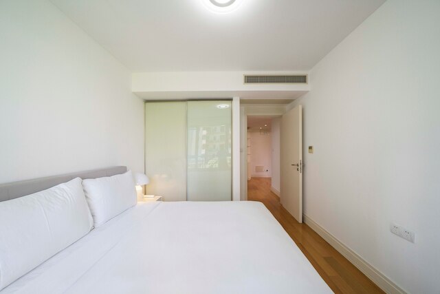 Tyms Stylish 1BR 1BA Apt Xujiahui Center