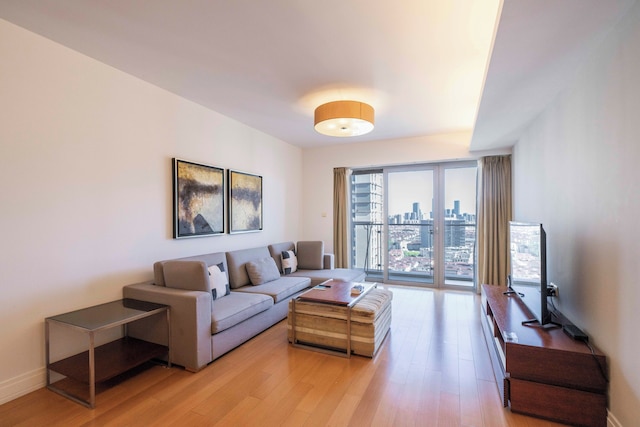 Tyms Bright 2BR 1BA Apt Yongxin Century