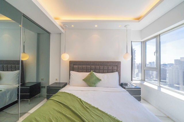 Tyms 2BR 1BA Apt Xujiahui Metro