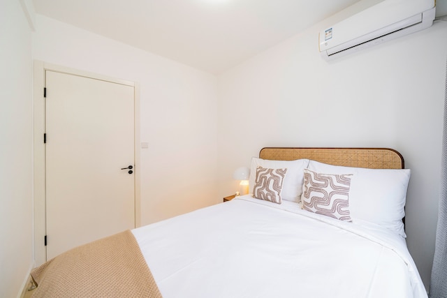 Tyms Stylish 3BR 2BA Apt Xujiahui Shops