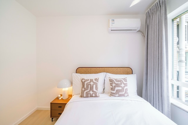 Tyms Stylish 3BR 2BA Apt Xujiahui Shops