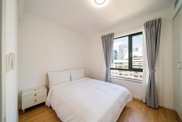 Tyms Spacious 4BR 2BA Apt Xujiahui