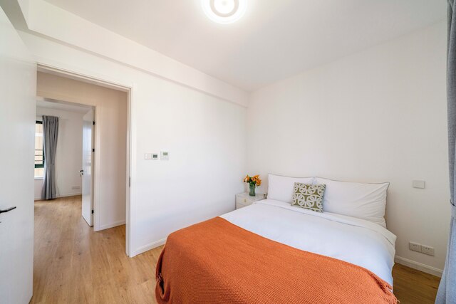 Tyms 4BR 2BA Apt Novel Garden