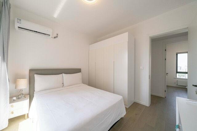 Tyms Elegant 4BR 2BA Apt Xujiahui Malls