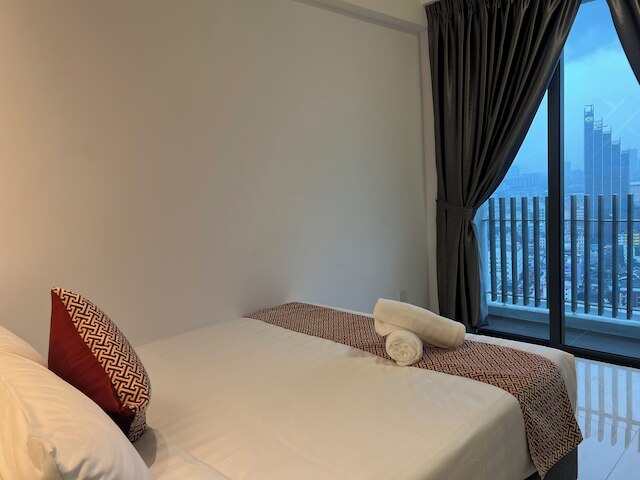 ザ コロニー バイ インフィニタム フリクセス