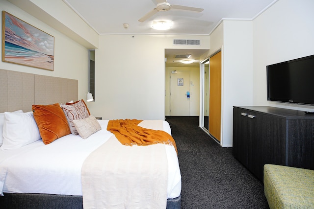 Studio in the City with pool and BBQ