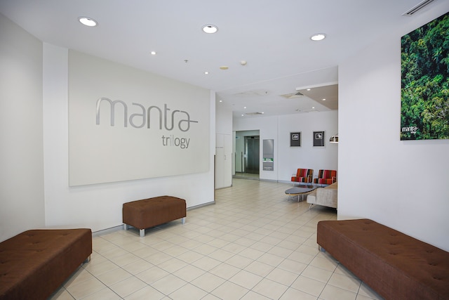 Studio in the City with pool and BBQ