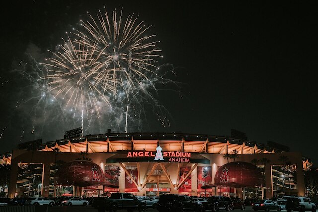 Serene APT 10 Min From Disneyland With Pool GYM