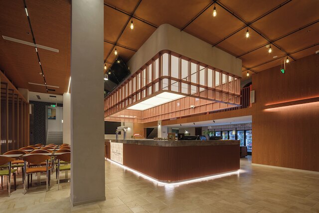 Captain No. 5 Youth Hotel