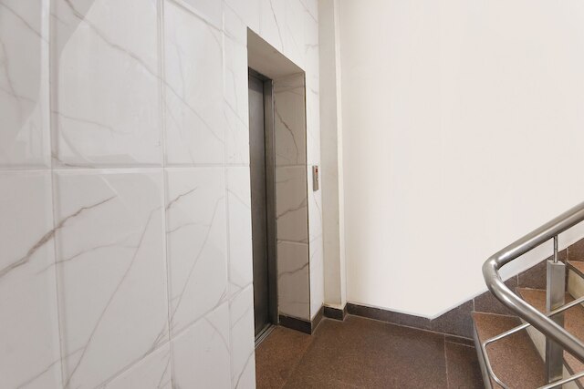 ファブホテル チョードリー パレス