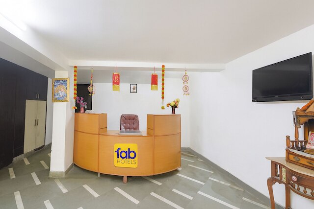 ファブホテル チョードリー パレス