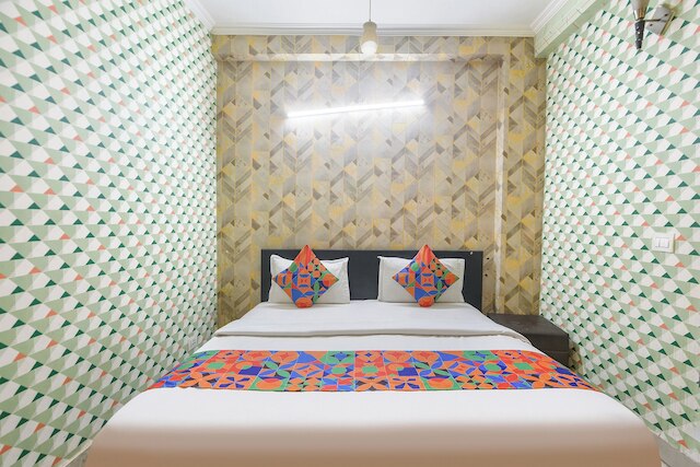 ファブホテル チョードリー パレス