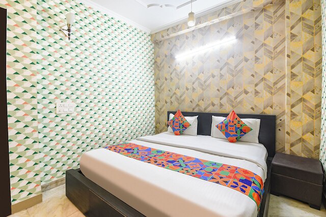 ファブホテル チョードリー パレス