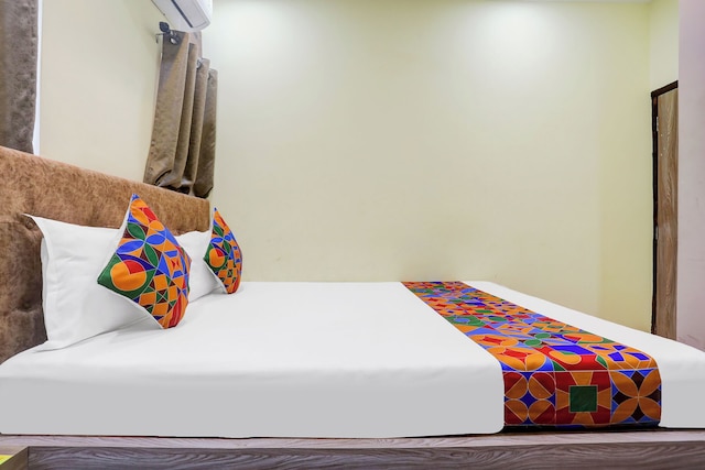 Fabhotel Royal Rose Residency