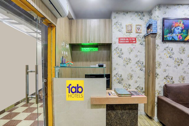 Fabhotel Royal Rose Residency