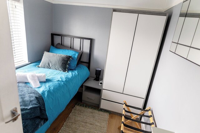 スリープス 5 - フリー パーキング - ニア エアポート & シティ