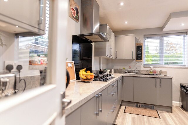 スリープス 5 - フリー パーキング - ニア エアポート & シティ