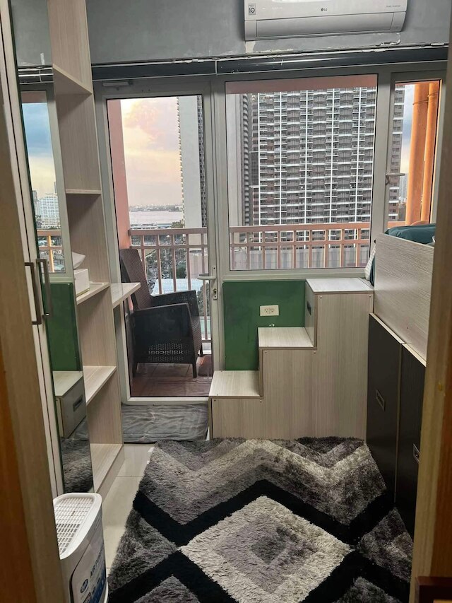 ブリーズ レジデンシズ コンドス