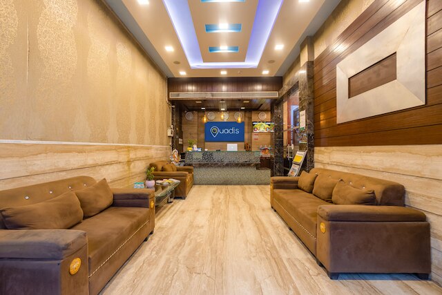 ホテル ダウンタウン - イースト オブ カイラシュ