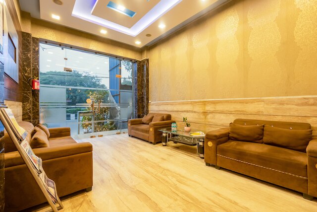 ホテル ダウンタウン - イースト オブ カイラシュ