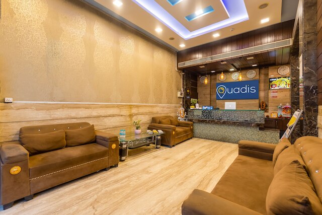 ホテル ダウンタウン - イースト オブ カイラシュ