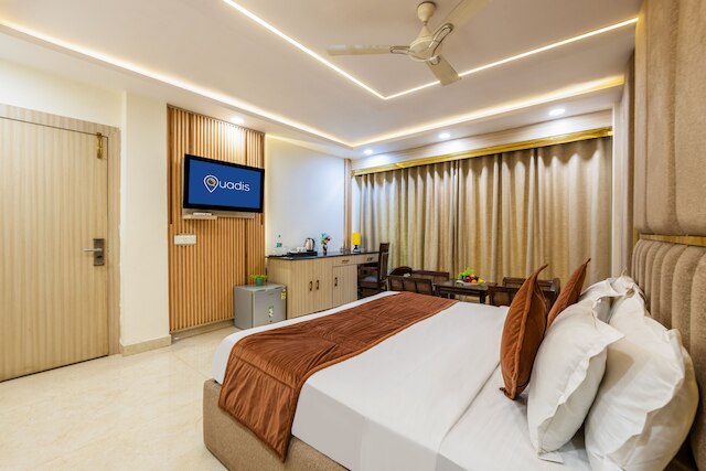 ホテル ダウンタウン - イースト オブ カイラシュ