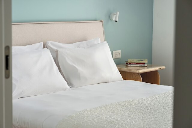 Central & Bright Getaway by Sea N' Rent