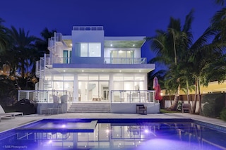 Miami Stunning Waterfront Villa Escape