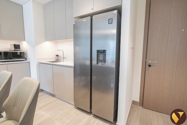 Stylish Living Rosewater Creek Beach