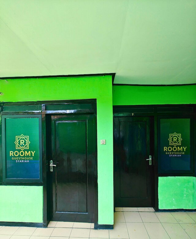 ルーミー ゲストハウス