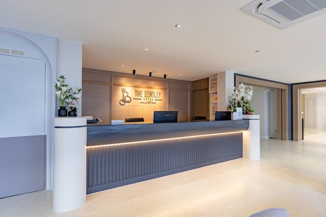 ザ ベントレー ホテル プラトゥーナム