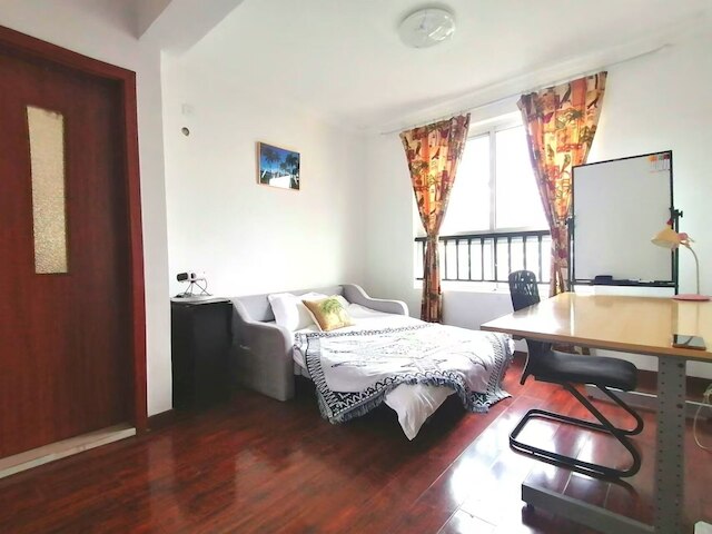 Mrs.Li apartment Line No.7 nearby