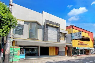 ホテル O ヨギャカルタ ニア トゥグ ヨギャカルタ