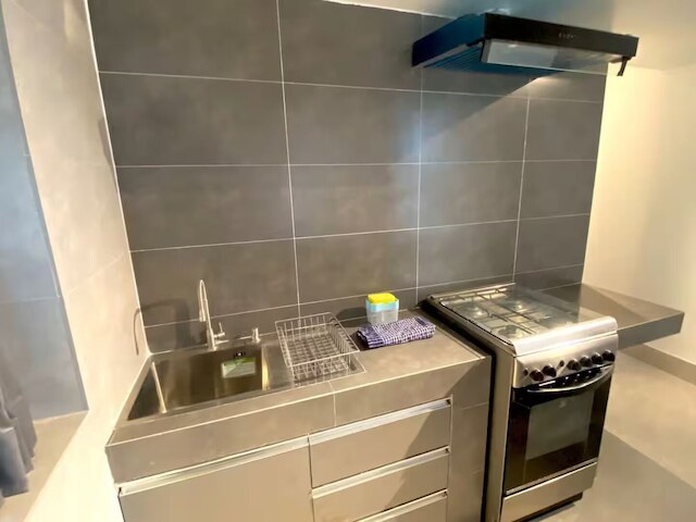 CITY VIEWS HOTEL WITH HOUSEKEEPING