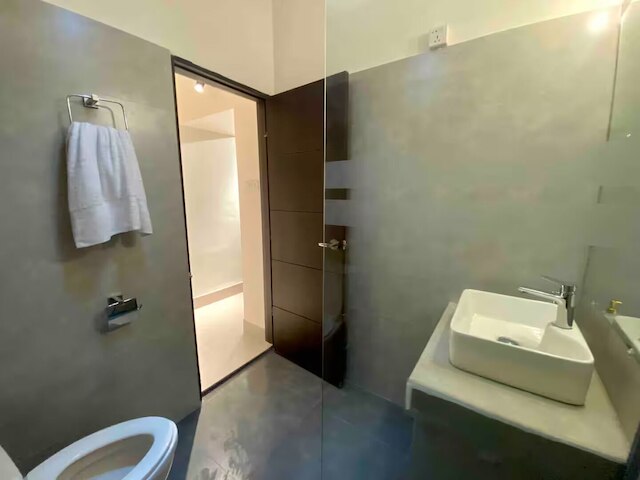 CITY VIEWS HOTEL WITH HOUSEKEEPING