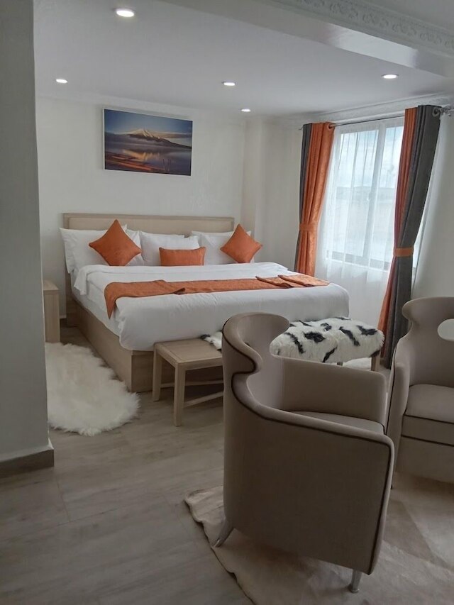 ザ グランド エンパイア ホテル