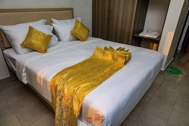 ザ グランド エンパイア ホテル