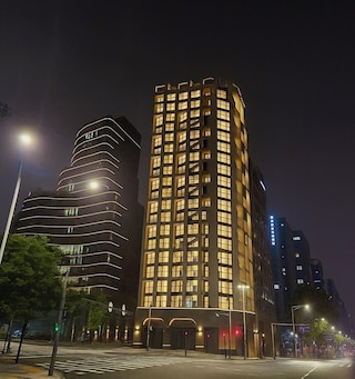 Caelum Black Gangnam Luxury Apt