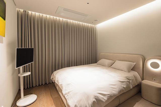 Caelum Black Gangnam Luxury Apt