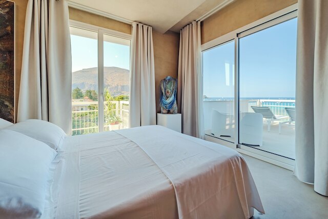 ハイブリッド アイコン ルームズ ギャラリー