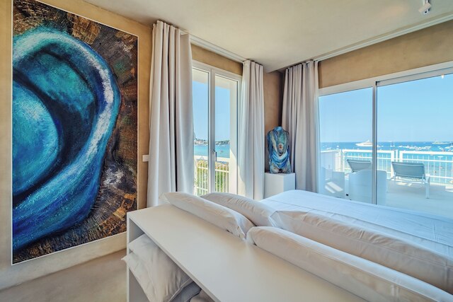 ハイブリッド アイコン ルームズ ギャラリー