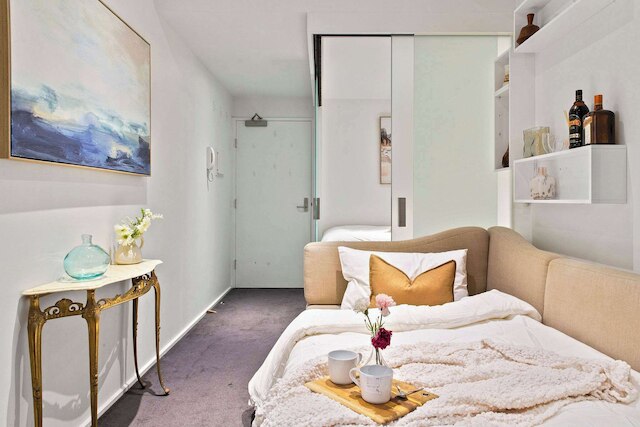 A Cozy CBD Studio Near Melbourne Central