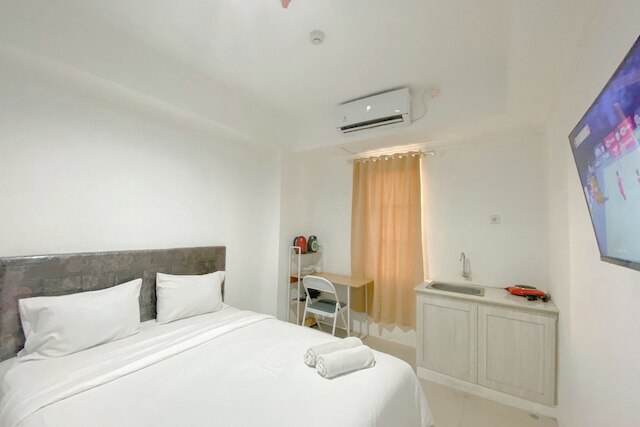 シンプル ホワイト アクセント スタジオ アット アパートメント パルトロウシティ