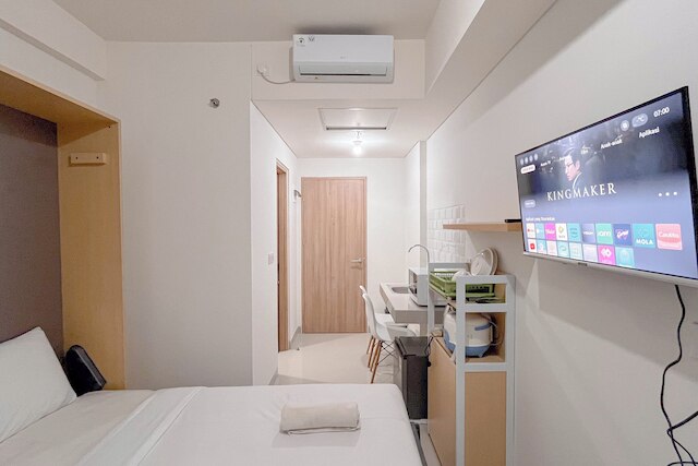 ホワイト スタイル スタジオ (ノー キッチン) アパートメント バンダラヤ - タラサ シティ マカッサル